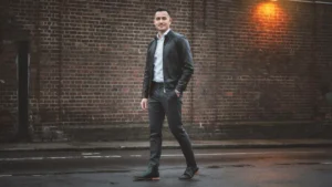 23 Semi Formal Leather Jacket Outfits for Men To Try