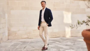 23 Smart Casual Outfits for Men Over 50
