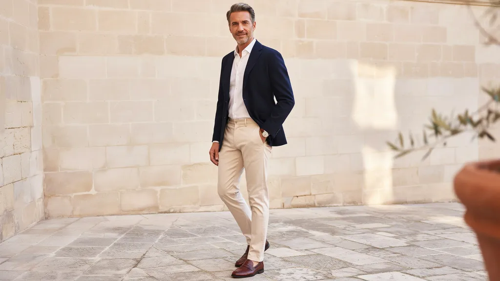 23 Smart Casual Outfits for Men Over 50